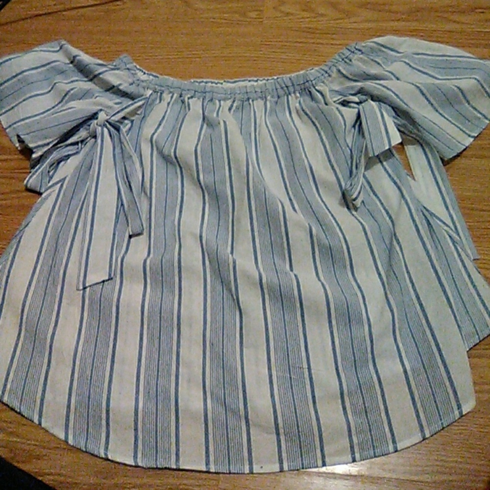 Off shoulder Top Rue21